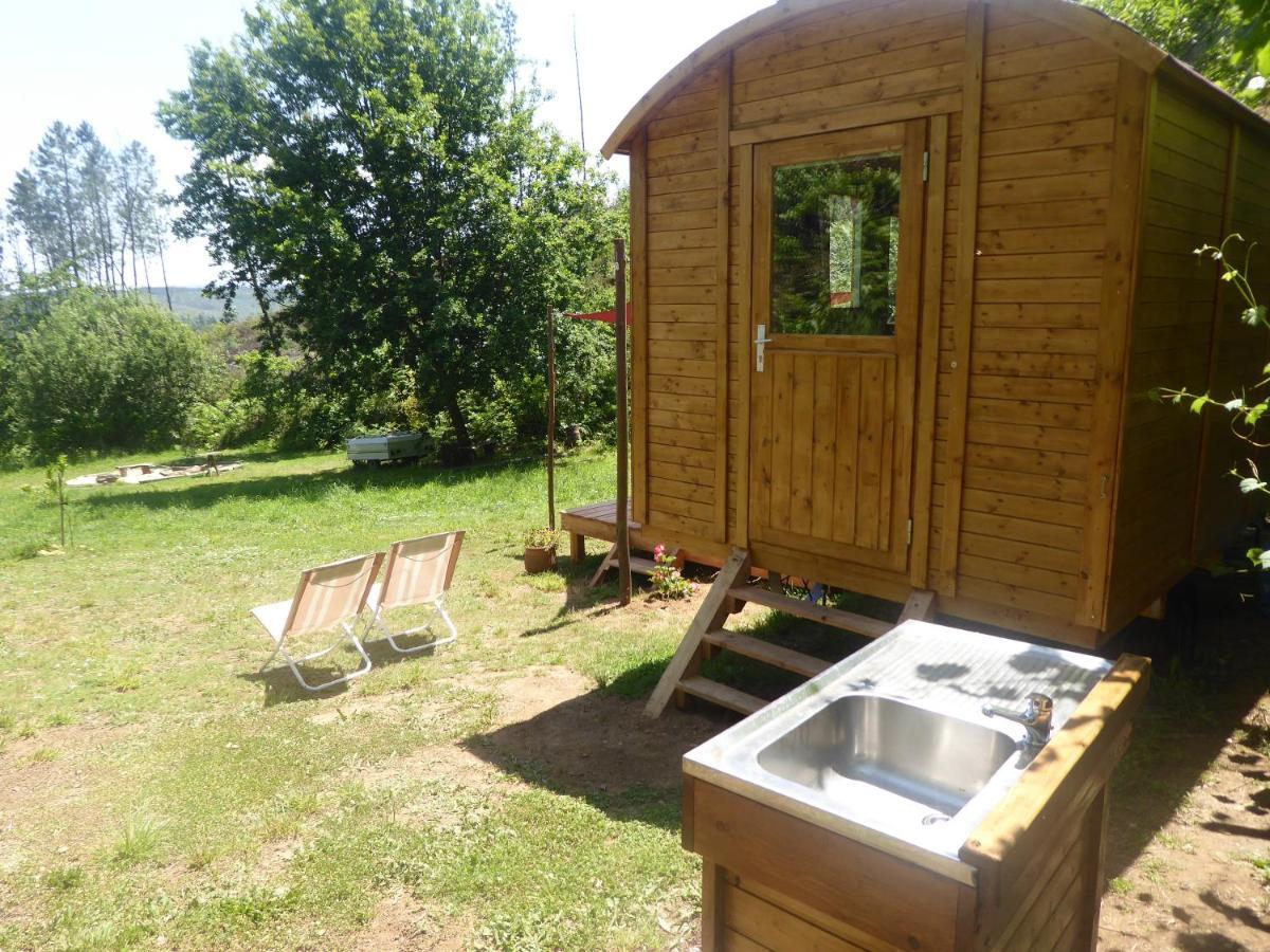 Rosa The Cosy Cabin - Gypsy Wagon - Shepherds Hut, River Views Off-Grid Eco Living Pedrogao Grande Kültér fotó